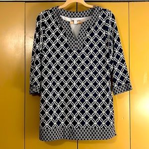 Navy/White 3/4 sleeve stretchy blouse